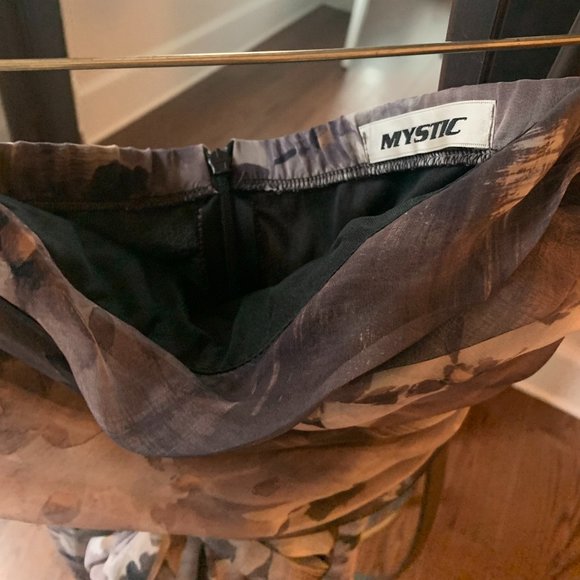 Beautiful Strapless Dress - Picture 3 of 4